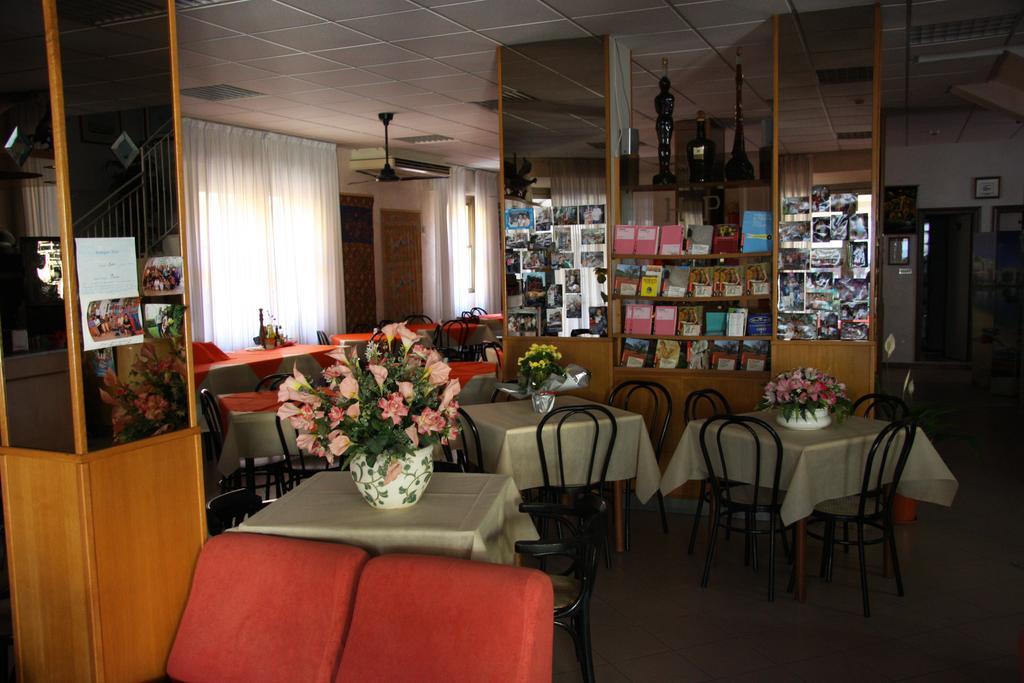 Hotel Peonia Rimini Extérieur photo